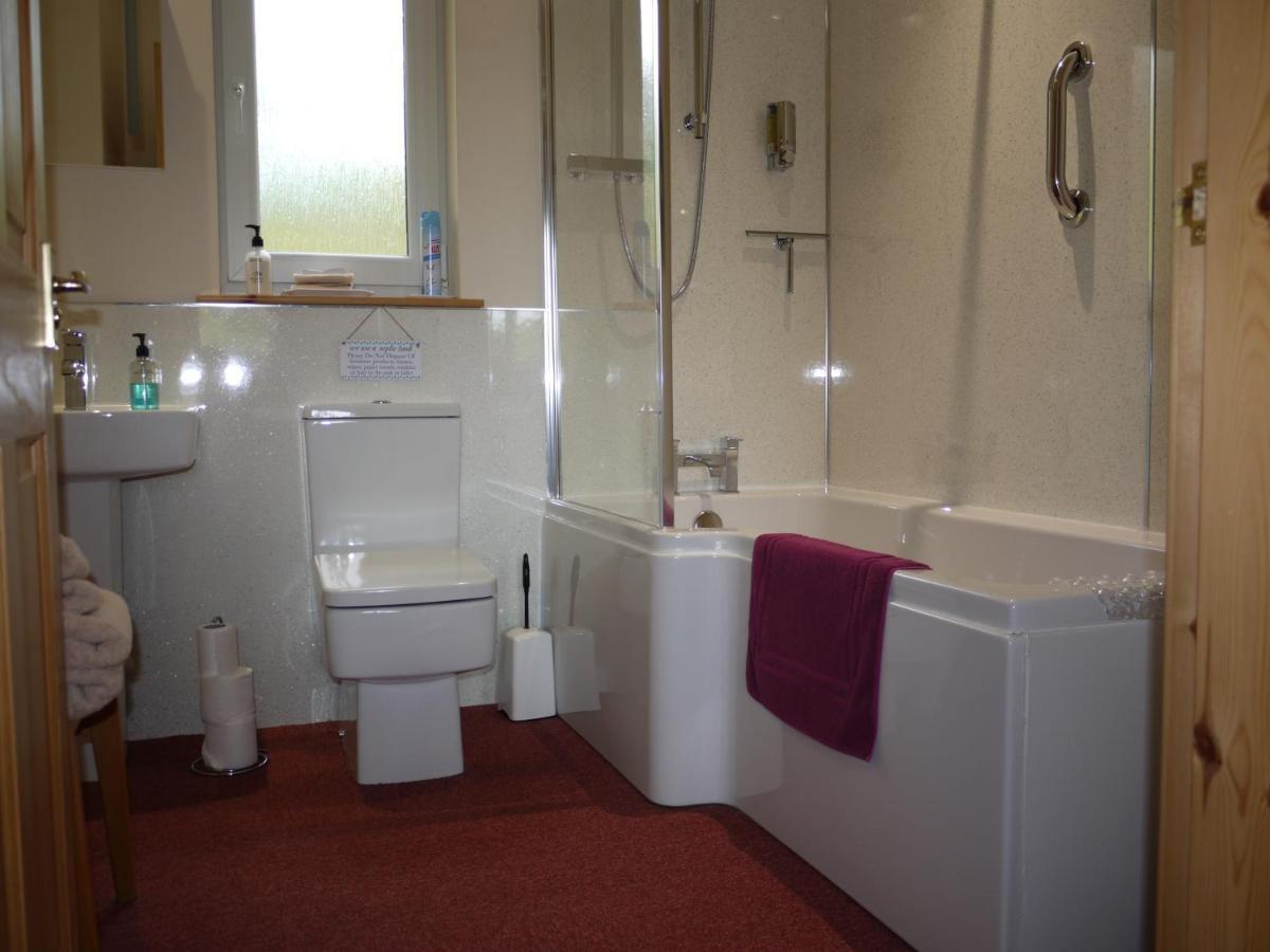 באולי Roe Deer Cottage מראה חיצוני תמונה